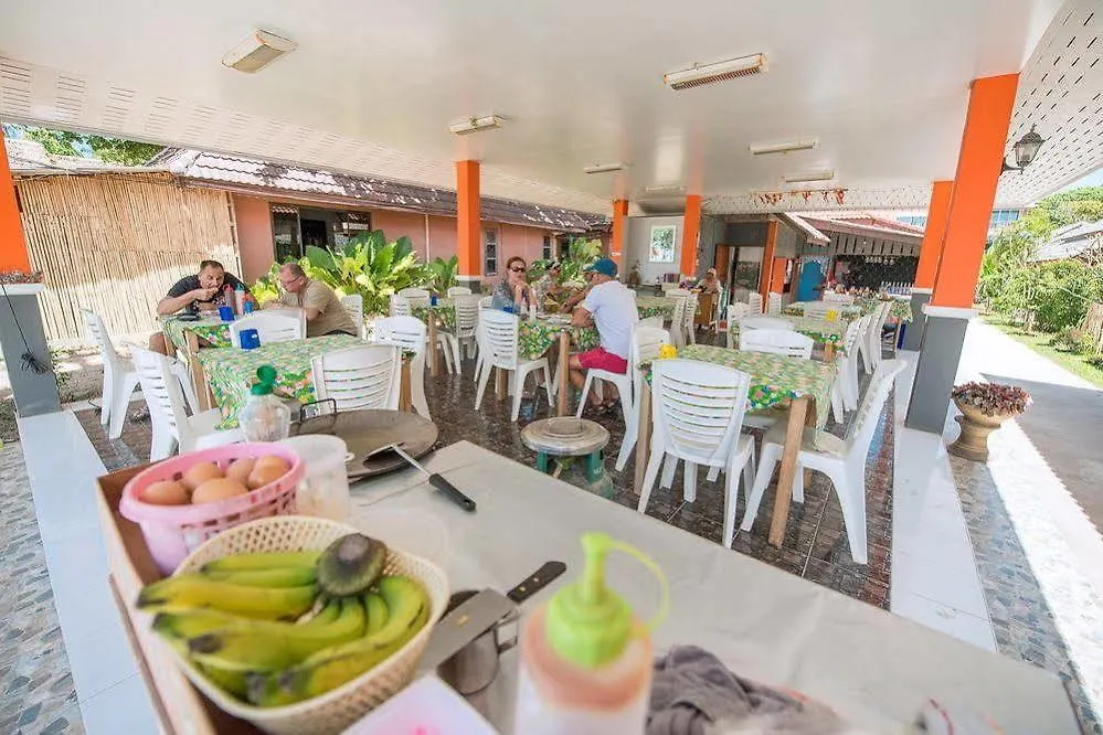 Lanta Fevrier Resort Ko Lanta 2*,  Thailand
